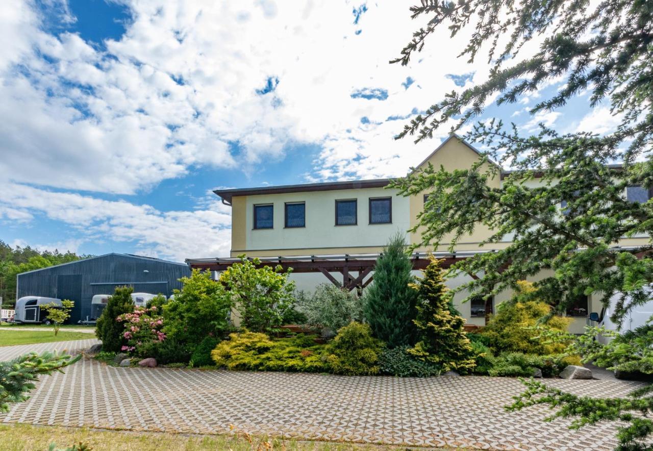 Pension Zum Reiterhof Schmogrow Экстерьер фото