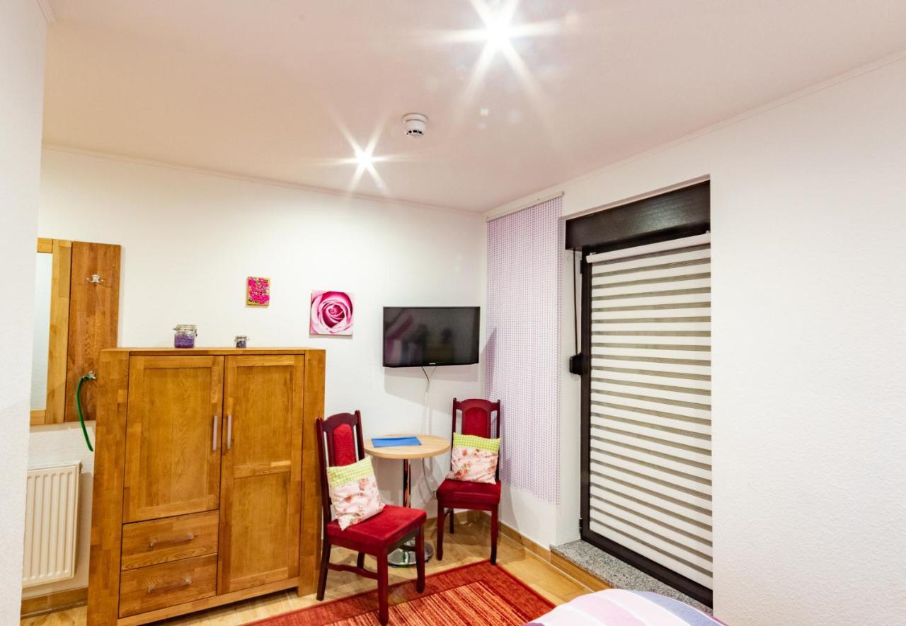 Pension Zum Reiterhof Schmogrow Экстерьер фото
