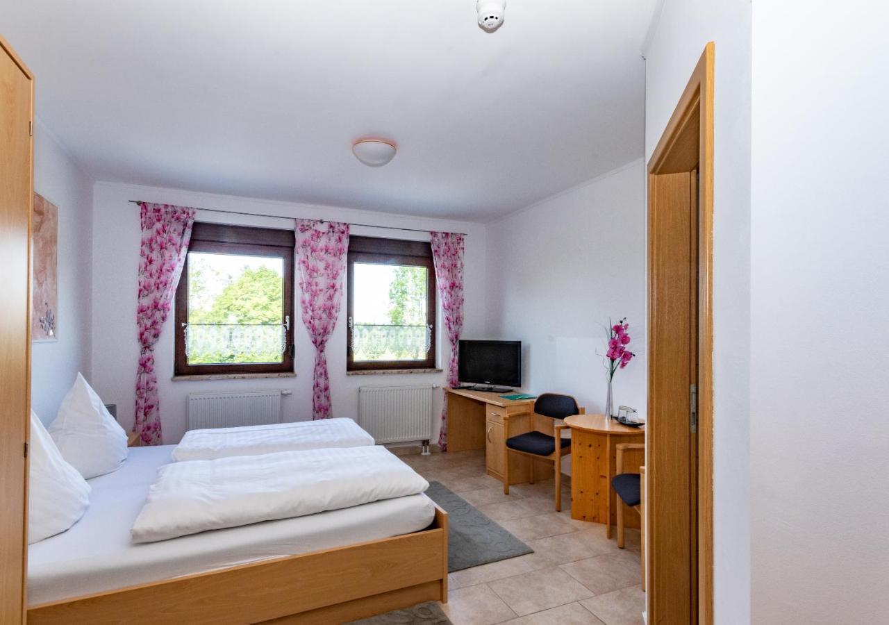 Pension Zum Reiterhof Schmogrow Экстерьер фото