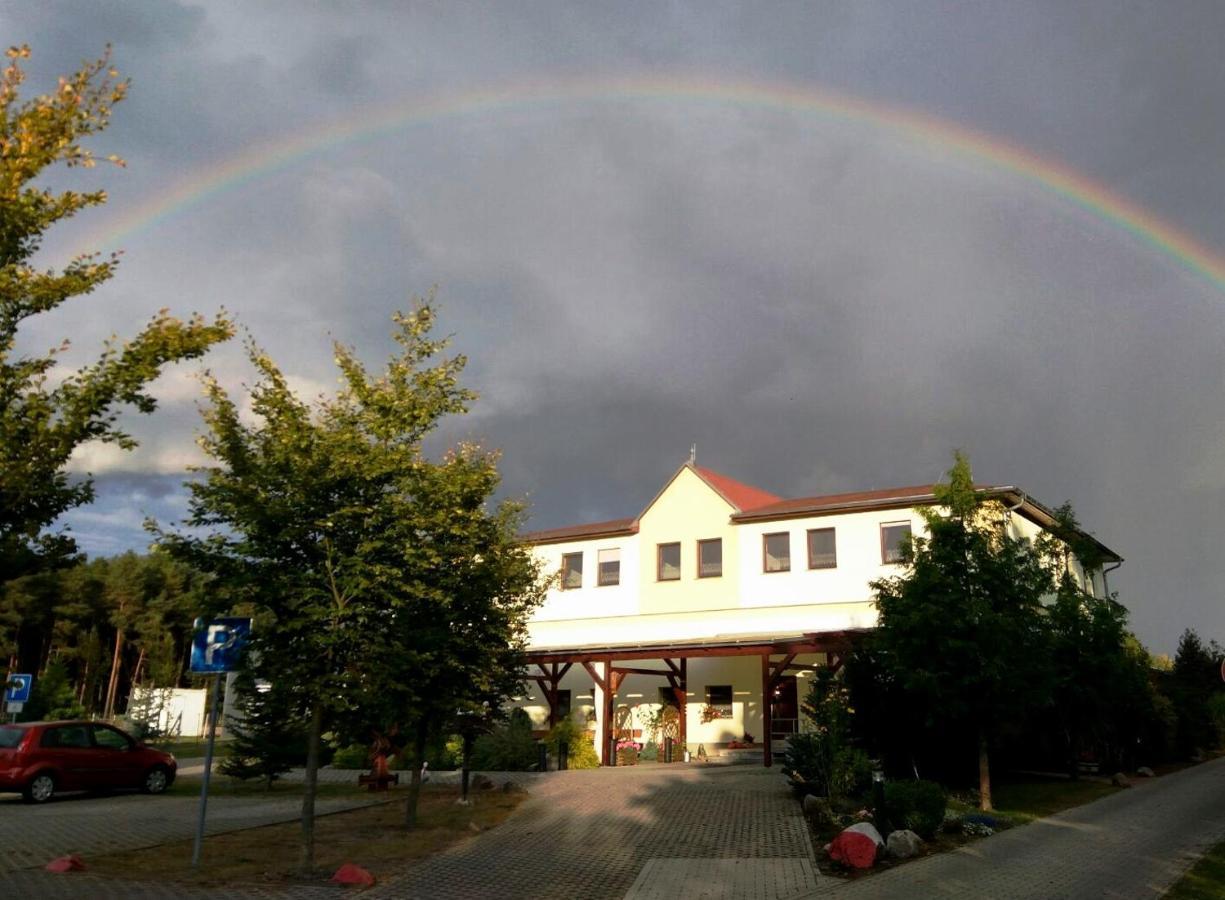 Pension Zum Reiterhof Schmogrow Экстерьер фото