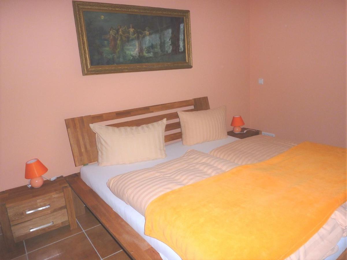 Pension Zum Reiterhof Schmogrow Экстерьер фото